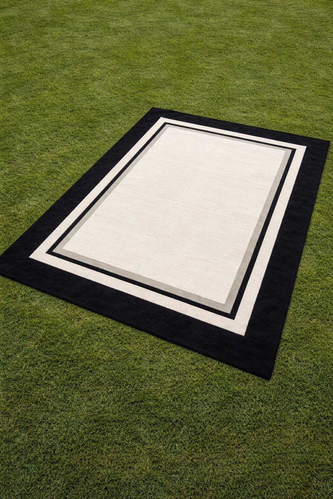 Hand Tufted Wool Rug – Black Border Minimalist Area Carpet - Etsy