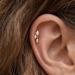 Dinglande Marquise CZ broskörhänge・925 sterlingsilver guld Helix piercing skivstång・Elegant kedjeformad tragusörhänge・Gåva till henne