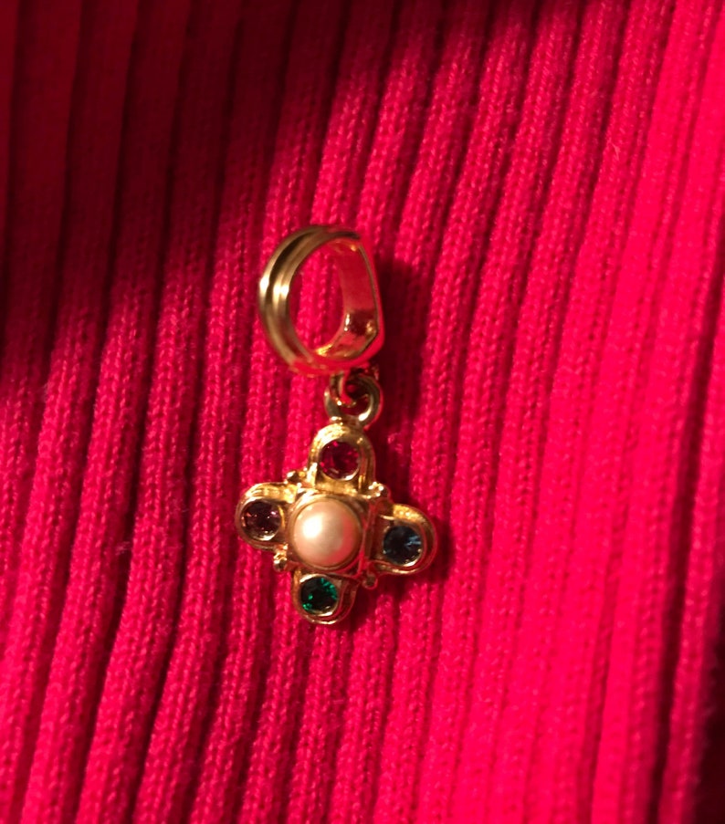 Carolee Pendant ~ Vintage Colorful Stone and Pearl ~ Gold Plated ~ Signed