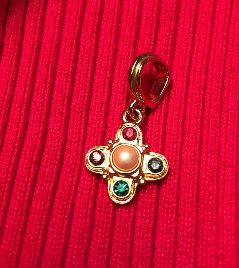 Carolee Pendant ~ Vintage Colorful Stone and Pearl ~ Gold Plated ~ Signed