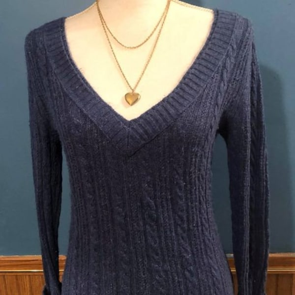 Warm Slate Blue V Neck Cozy Soft Long Sleeved Vintage Sweater Size Large