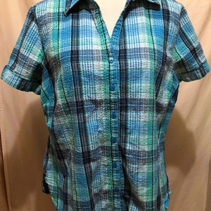 Seersucker Camp Shirt ~ Short Sleeves ~ Blue Green Plaid ~ Button Front ~ Size Large ~ by Erika