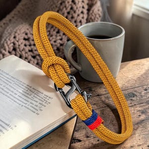Handgefertigtes Segeltau Armband, Matt Schwarzer Karabiner Verschluss, Herren Surfer Schmuck, Geschenk für Ihn