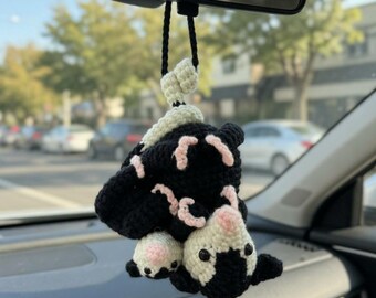 Colgante de coche de ganchillo con forma de familia de zarigüeyas, amigurumi de zarigüeya hecho a mano, dije de espejo para mamá, regalo para amantes de las zarigüeyas, regalo para ella.