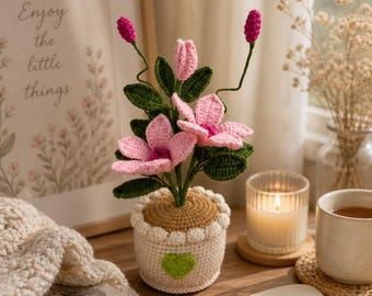 Clematis Florida Thunb hecha a mano con maceta de ganchillo, flores de soporte tejidas, regalo para mamá e hija, regalos para el Día de la Madre.