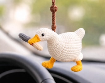 Llavero de ganchillo para coche con diseño de ganso tonto suelto, dije de amigurumi hecho a mano con meme divertido de pato: "La paz nunca fue una opción", regalo para enamorados.