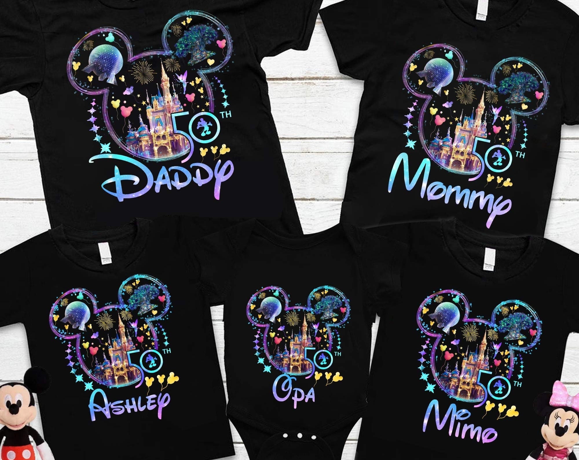 Discover Personalisiertes Disney 50. Jahrestag Familien Urlaub T-Shirt