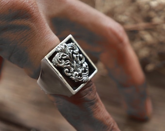 Gothic square Ring for unisex made of sterling silver 925 biker style