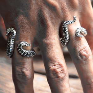 Couple tentacle octopus ring for unisex made of sterling silver 925 nautical style