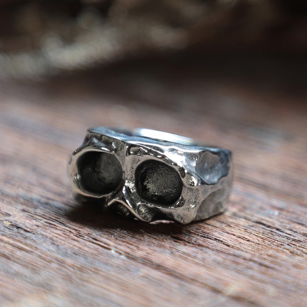 eye Skull Ring for men made of sterling silver 925 biker style