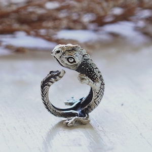 Sterling Silver Gecko Ring: Reptile Jewelry Gift