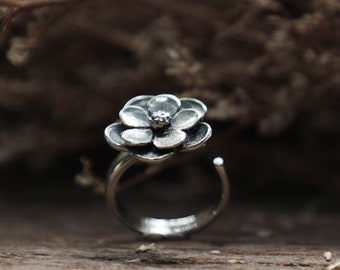 small flower Ring for unisex made of sterling silver 925 hippie style