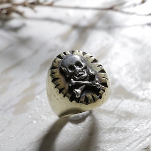 Skull and crossbones Ring for men made of brass and silver 925 Mexican Biker style