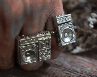 retro boombox ring for men made of sterling silver 925 vintage 2 fingers style