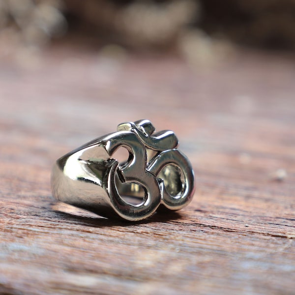 om symbol ring for unisex made of sterling silver 925 yoga Hindu style
