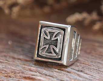 Iron Cross ring for men made of sterling silver 925 chopper style