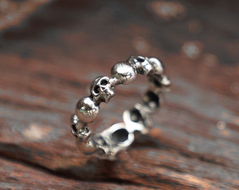 small skull ring for unisex made of sterling silver 925 punk style