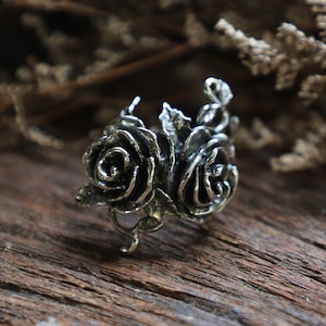 Rose leaf Vine Ring for unisex made of sterling silver 925 nature style