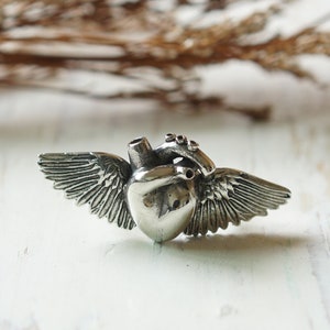Human Heart Angel Wings ring for women made of sterling silver 925 boho style