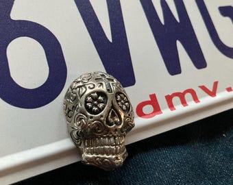 Sugar Skull License Plate Bolt – Day of the Dead Plate Screw – Gothic Car Motorcycle Hardware – Custom Biker Detail