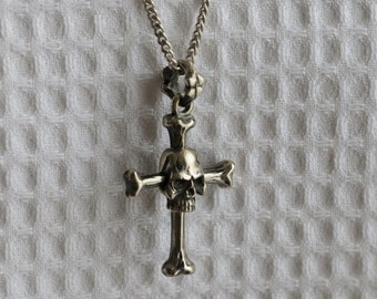 bone and skull Cross pendant necklace for men made of sterling silver 925 Crucifix