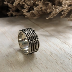 guitar ring for unisex made of sterling silver 925 instrument jewelry