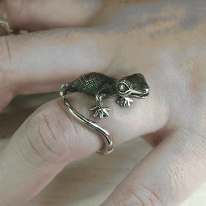 Sterling Silver Gecko Ring - Animal Jewelry Gift