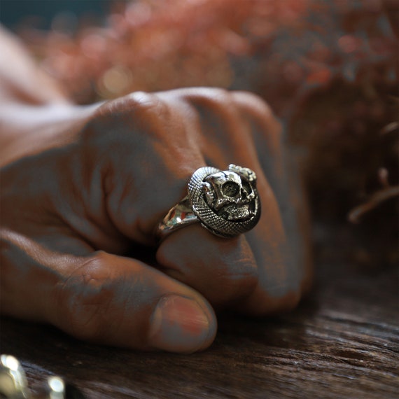 Anello Argento 925 Due Teschi Serpente Biker – Fatto A Mano In Bulgaria, Taglia Regolabile