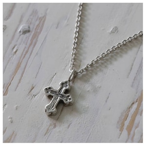 gothic cross pendant necklace for unisex made of sterling silver 925 vintage style