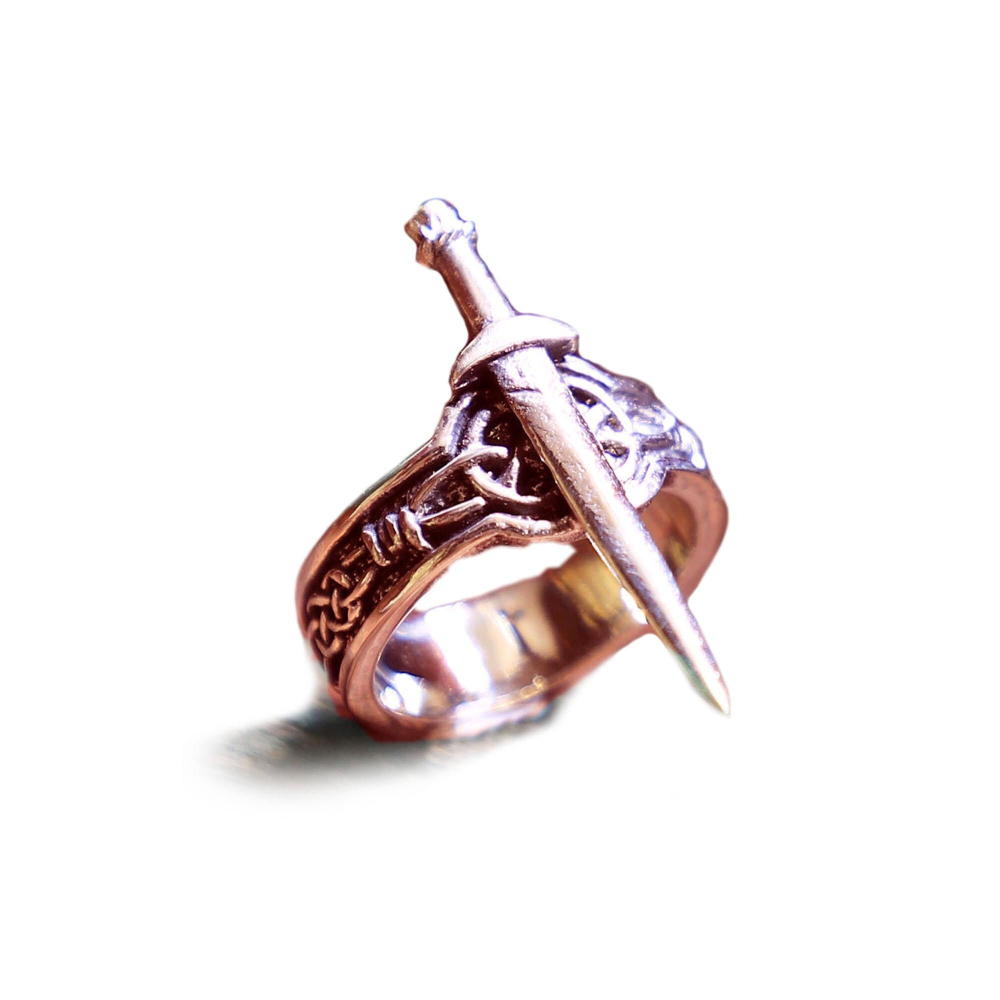 925スターリングシルバー製のバイキングスタイルの男性用中世剣リング