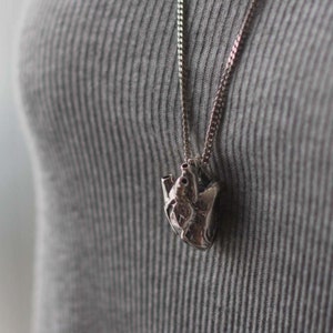 Human Heart pendant necklace for unisex made of sterling silver 925 Anatomical style