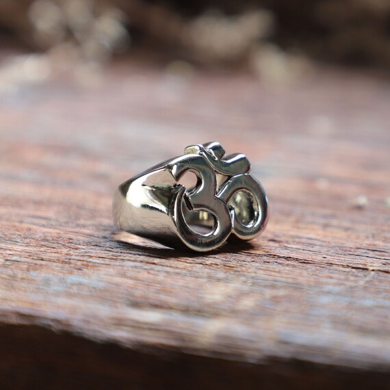 Om Ring, Silver Om Ring, Signet Om Ring, Bohemian Ring, Meditation Rin –  Adina Stone Jewelry