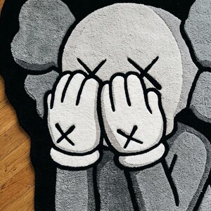 モダンなKAWS風ハンドタフテッドウールラグ、ポップアート抽象カーペット、グレーのハイプビーストインテリア 画像 7