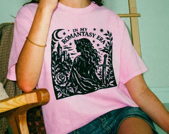 In My Romantasy Era T-Shirt Gothic Romance Illustration Book Girly Tee Fantasy Reader Loungewear