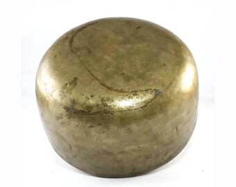 Tibetan Hand Beaten Singing Bowl Hammered Meditation Yoga Buddhist Bowl Therapy Sound Altar Decor (7")