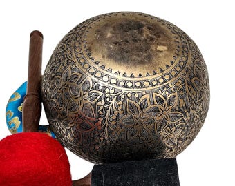 Handmade Tibetan Singing Bowl Energy Healing Yoga Gifts Sound Therapy Carved Bowl Spiritual Decor (7")