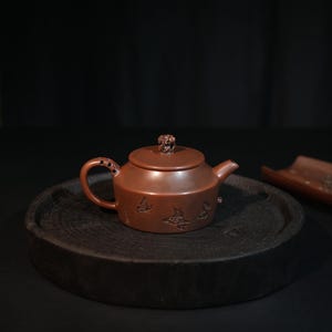 Handgjord Jianshui rödlera tekanna | Snidad fjäril, 150 ml Gongfu tekanna