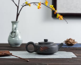 Tetera plana Jianshui hecha a mano, tetera Gongfu con relieve de bambú de 190ml