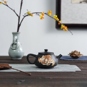 Handmade Jianshui Clay Teapot 200ml Tiger Inlay Gongfu Teapot