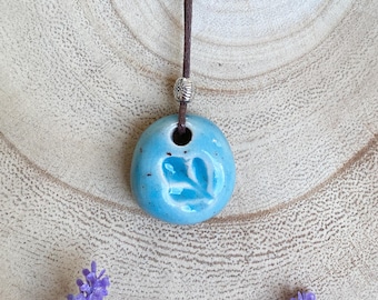 Handmade Ceramic Pendant Necklace – Speckled Blue Sprig Design