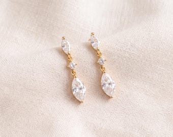 Pendientes colgantes de circonita cúbica con forma de marquesa, delicados pendientes colgantes dorados, pendientes minimalistas para novias, joyería nupcial, regalo para damas de honor.