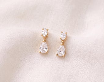 Oorbellen met parelmoeren steentjes, gouden hangende bruidsoorbellen, minimalistische trouwoorbellen, cadeau voor de bruidsmeisjes, sprankelende druppelvormige oorbellen voor haar