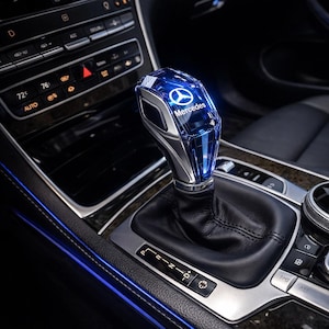 Manopla de câmbio com LED RGB ativada por movimento e detalhes em cristal, compatível com Mercedes-Benz. Manopla de câmbio com LED RGB.