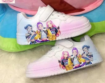 Zapatillas K-Pop Demon Hunter para niños: zapatos con gráficos personalizados inspirados en el anime para niños con estilo.