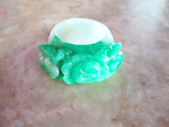 Floral Carved 2 Tone WHITE GREEN JADE Saddle Ring… - image 3