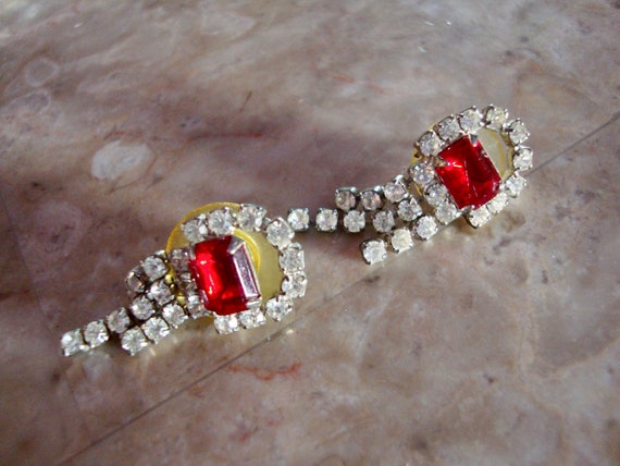 Gorgeous VINTAGE DECO RUBY Glass Step Cut Rectang… - image 3