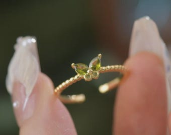 Conjunto de joias Fada da Floresta – Colar, pulseira e anel com borboleta verde-oliva