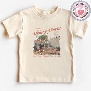 Camiseta vintage de Mickey de Disney World Comfort Colors, camiseta retro de Mickey y sus amigos, camiseta de vacaciones de Walt Disney World, camiseta de atuendo para viaje a Disney 2026 imagen 9