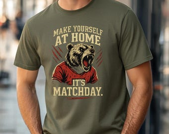 Make Yourself at Home, Spieltag-T-Shirt, Comfort Colors 1717 WM-Fußball-T-Shirt, Fußball-Geschenk-T-Shirt