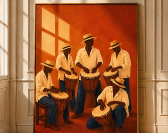 Könnte beinhalten: Ein gerahmtes Gemälde zeigt fünf Personen in weißen Hemden, blauen Hosen und Strohhüten, die jeweils eine Djembe-Trommel spielen. Die Szene ist vor einem warmen, orangefarbenen Hintergrund mit einem geometrischen Schattenmuster an der Wand dargestellt.
